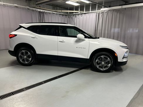 Used 2024 Chevrolet Blazer LT w/ Convenience Package image 8