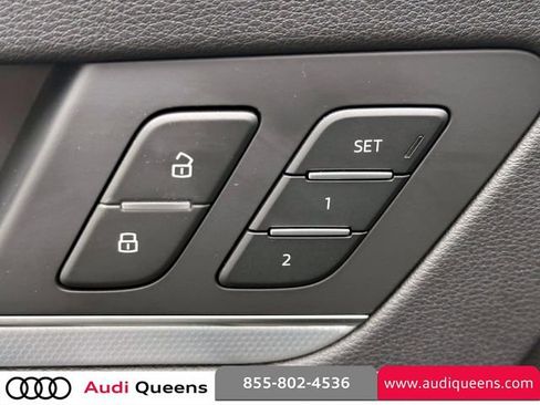 Used 2025 Audi Q5 2.0T Premium Plus w/ Premium Plus Package AWD/4WD image 18