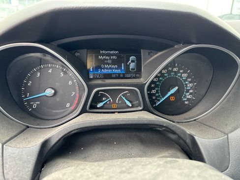 Used 2012 Ford Focus Titanium FWD image 10