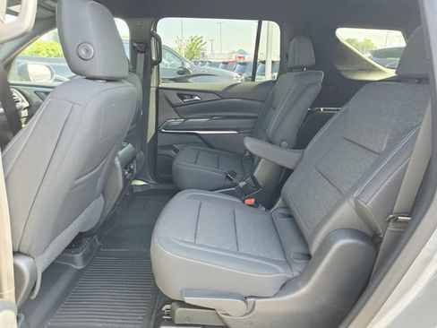 New 2026 Chevrolet Traverse LT w/ LPO, Floor Liner Package AWD/4WD image 9