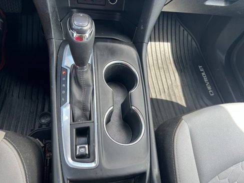 Used 2019 Chevrolet Equinox LS w/ LS Convenience Package FWD image 30