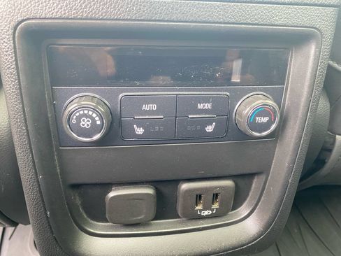 Used 2019 Buick Envision Premium AWD/4WD image 35