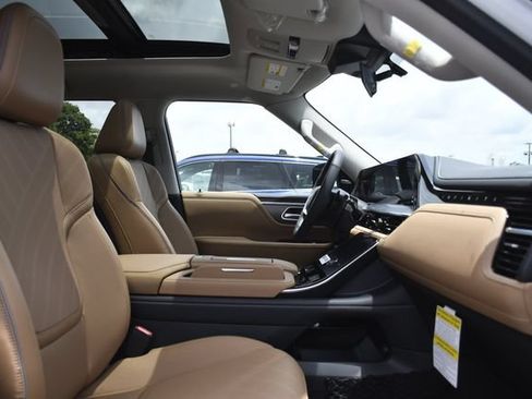New 2026 INFINITI QX80 Luxe w/ Cargo Package RWD image 32