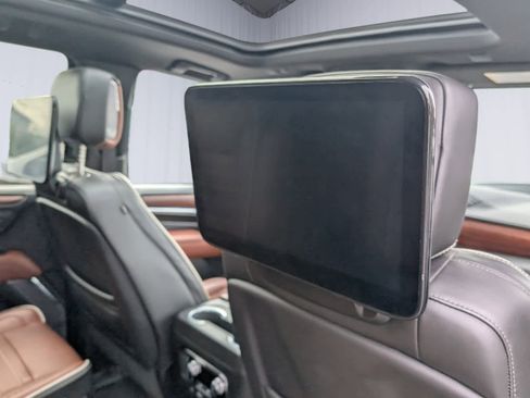 Certified 2024 GMC Yukon Denali Ultimate image 11