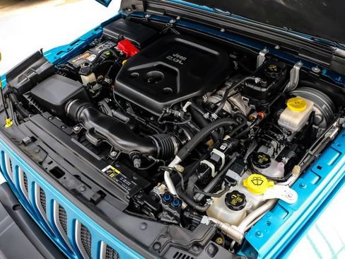 Used 2020 Jeep Wrangler Unlimited Sahara AWD/4WD image 43