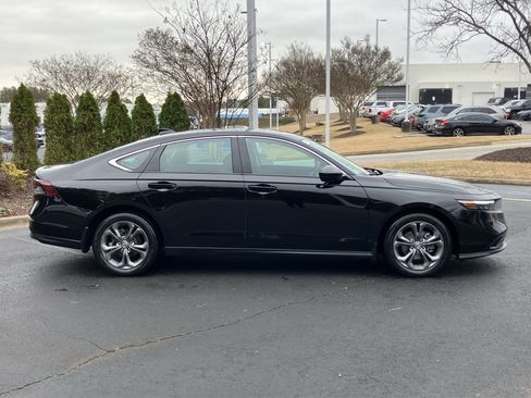 Used 2024 Honda Accord EX image 11