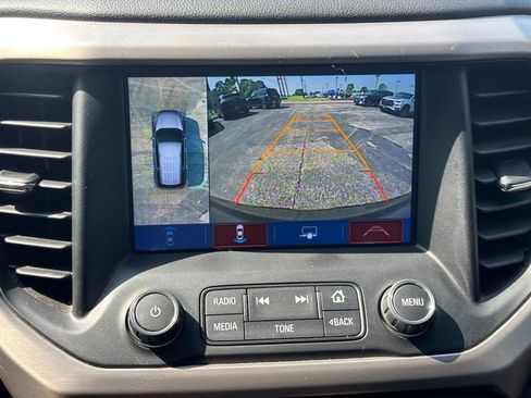 Used 2019 GMC Acadia Denali w/ Technology Package AWD/4WD image 25