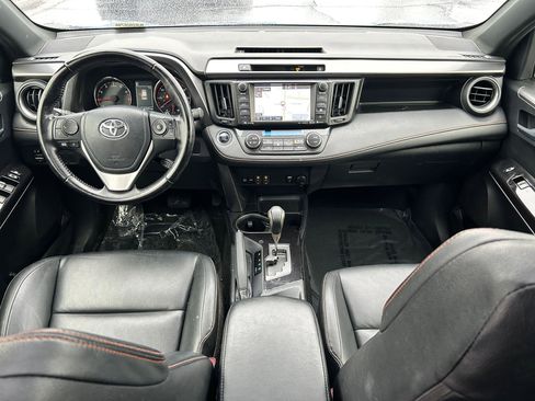 Used 2016 Toyota RAV4 SE image 23