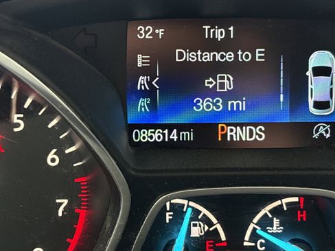 Used 2019 Ford Escape SE image 21