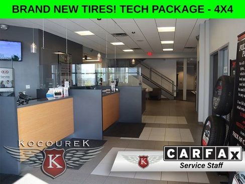 Used 2023 Ford Bronco Sport Outer Banks w/ Tech Package AWD/4WD image 35