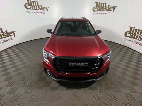 Used 2024 GMC Terrain SLT w/ Elevation Edition AWD/4WD image 3