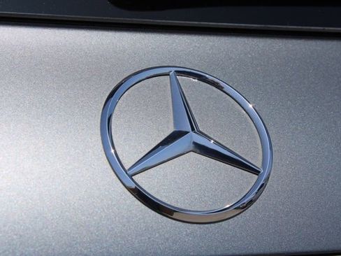 Used 2023 Mercedes-Benz GLE 450 4MATIC w/ AMG Line Exterior image 7