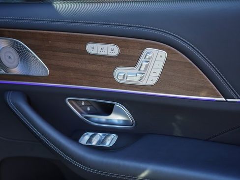 Used 2021 Mercedes-Benz Maybach GLS 600 4MATIC image 42