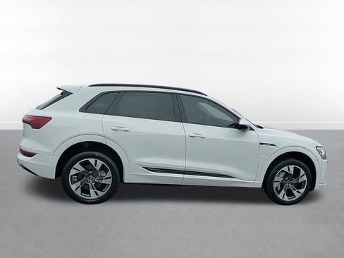 Used 2021 Audi e-tron Premium w/ Convenience Plus Package image 4