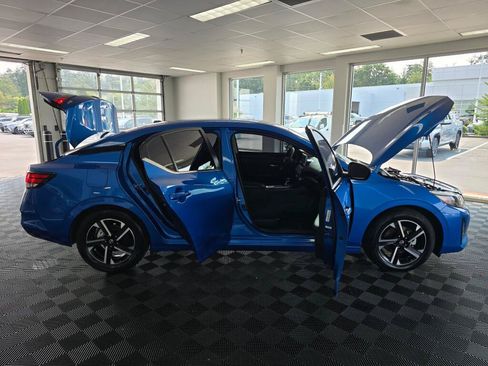 Used 2024 Nissan Sentra SV FWD image 17