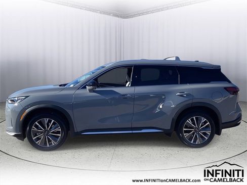 New 2026 INFINITI QX60 Luxe image 2
