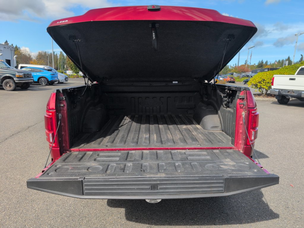 Used 2016 Ford F150 Platinum w/ Equipment Group 701A Luxury AWD/4WD image 31