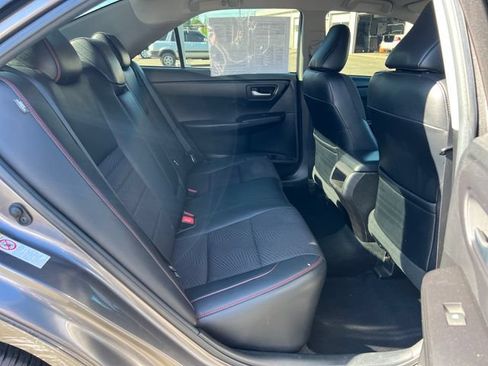 Used 2017 Toyota Camry SE FWD image 10