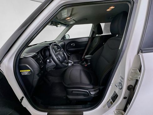 Used 2015 Kia Soul + FWD image 13