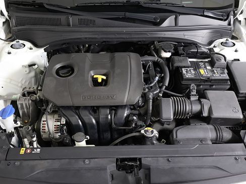 Used 2024 Kia Forte LXS w/ LXS Technology Package FWD image 18