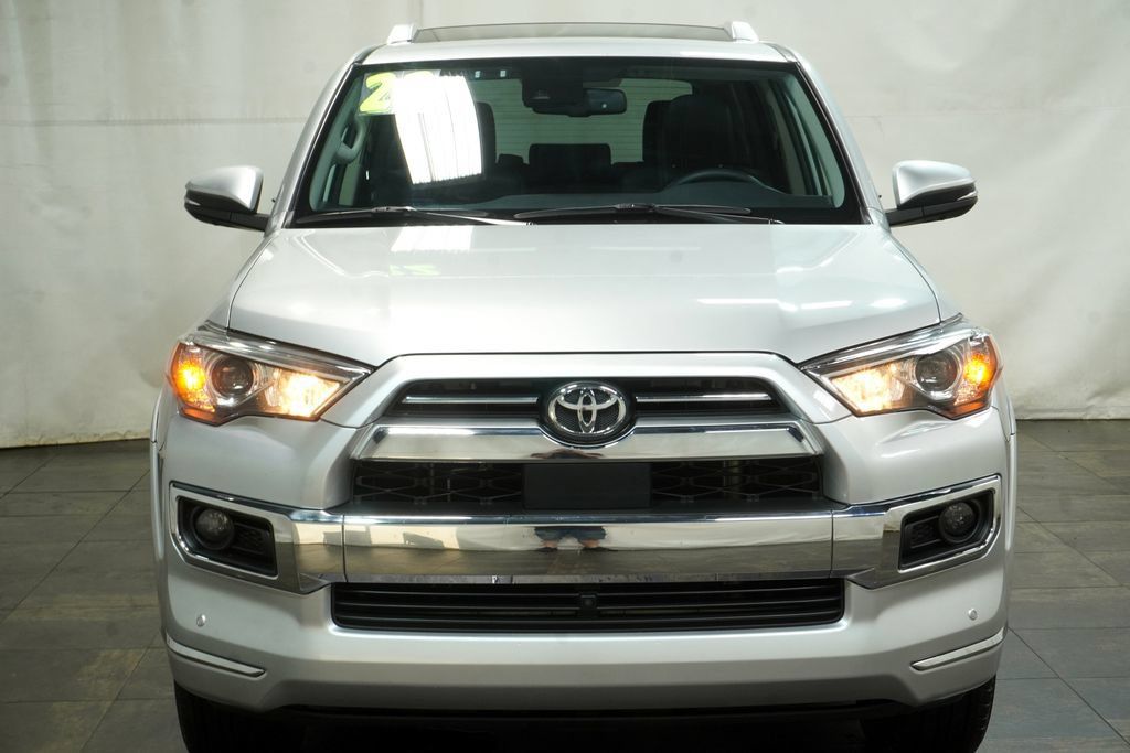 Used 2022 Toyota 4Runner Limited AWD/4WD image 7