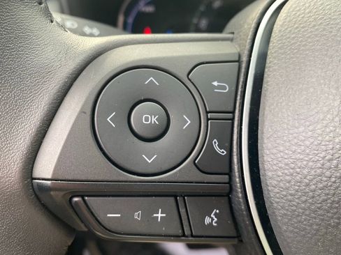 Used 2025 Toyota RAV4 SE image 26