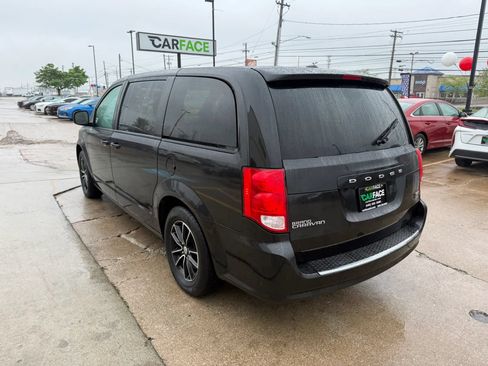 Used 2018 Dodge Grand Caravan GT FWD image 8
