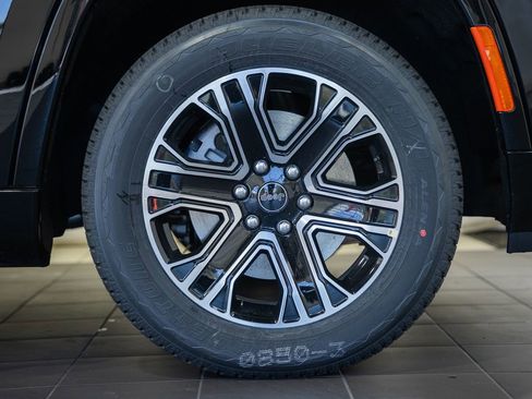 New 2026 Jeep Grand Wagoneer L 4WD image 19