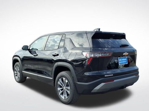 New 2026 Chevrolet Equinox LT w/ Convenience Package II FWD image 5