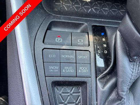 Used 2022 Toyota RAV4 XLE w/ Convenience Package AWD/4WD image 29