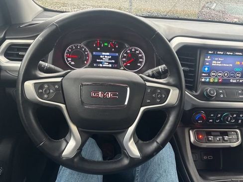 Used 2023 GMC Acadia SLT image 32