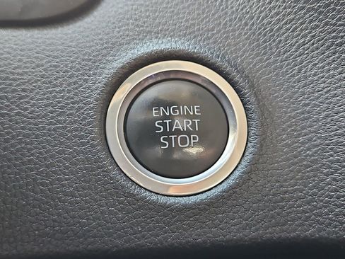 Used 2022 Toyota Tundra SR5 w/ SR5 Convenience Package image 26