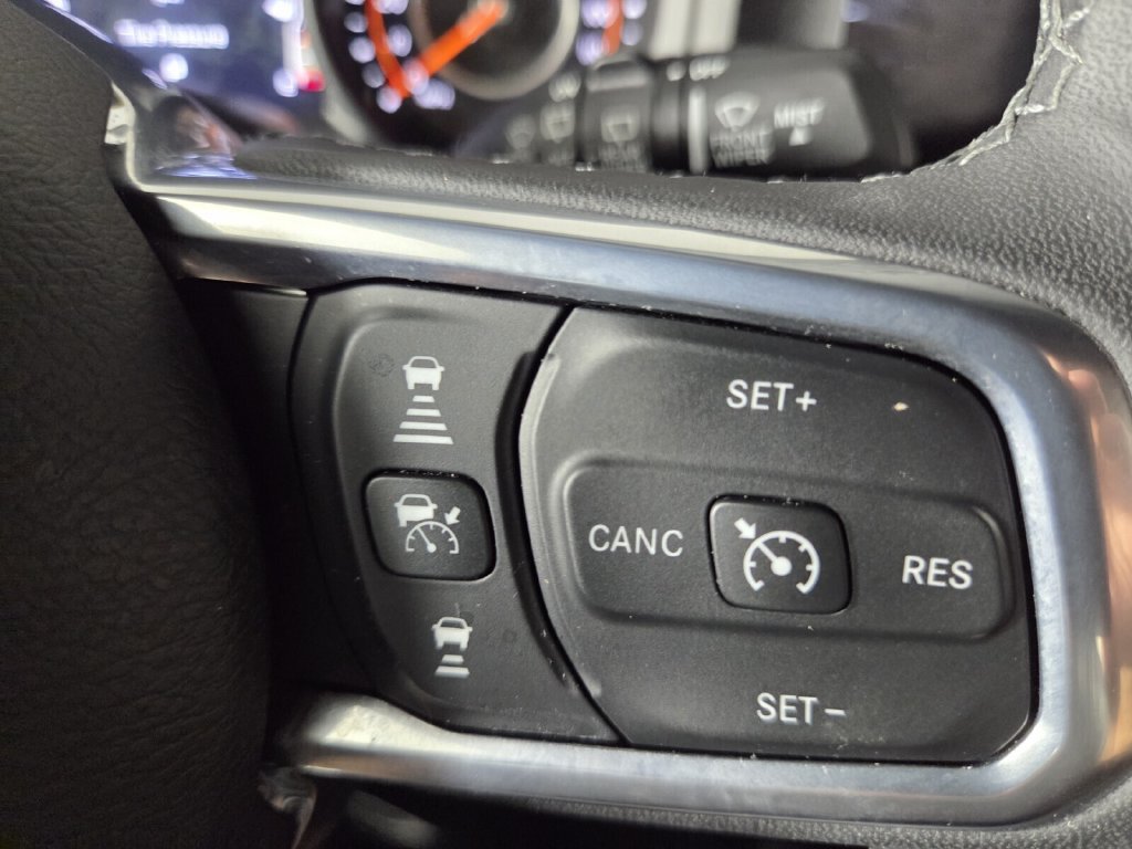 Used 2026 Jeep Wrangler Unlimited Sahara AWD/4WD image 16