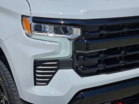 New 2026 Chevrolet Silverado 1500 LT Trail Boss w/ Convenience Package II AWD/4WD image 9