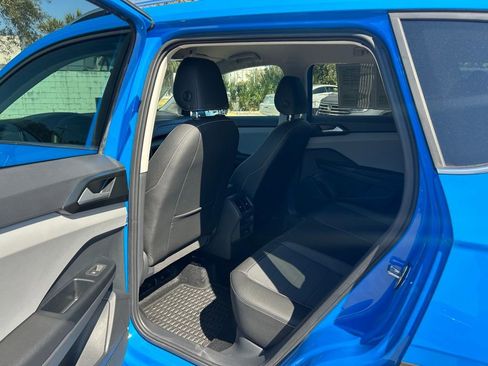 Certified 2023 Volkswagen Taos SE image 59