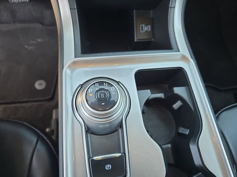 Certified 2024 Ford Edge SEL image 19