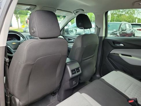 Certified 2022 Chevrolet Equinox LS AWD/4WD image 9
