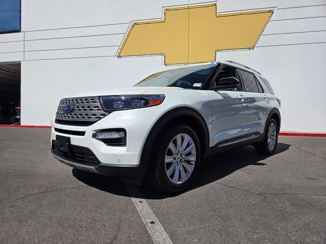 Used 2022 Ford Explorer Limited w/ Equipment Group 301A AWD/4WD image 2