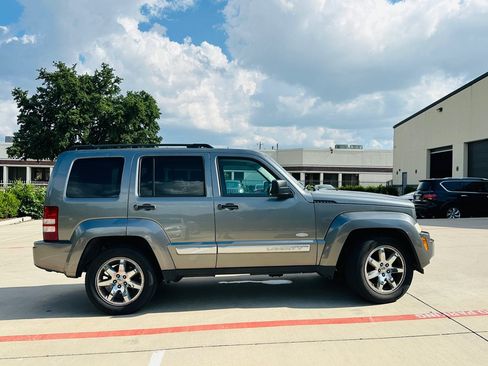 Used 2012 Jeep Liberty Sport RWD image 12