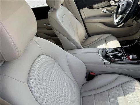 Used 2019 Mercedes-Benz GLC 300 4MATIC image 21