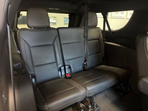 Used 2024 Chevrolet Suburban High Country AWD/4WD image 27