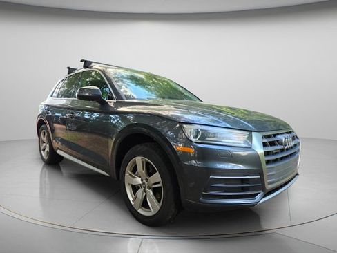 Used 2019 Audi Q5 2.0T Premium w/ Convenience Package AWD/4WD image 4