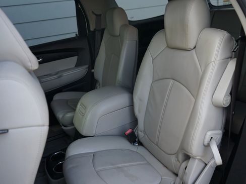 Used 2010 GMC Acadia SLT image 33