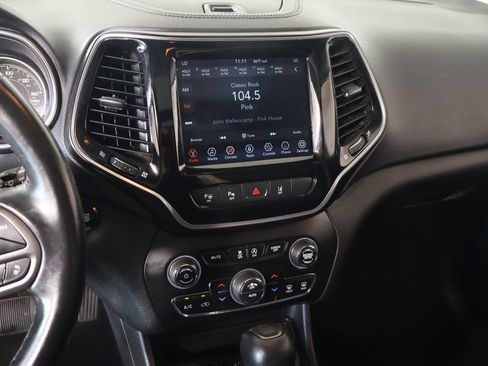 Used 2021 Jeep Cherokee Limited AWD/4WD image 5