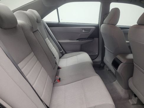 Used 2016 Toyota Camry LE w/ Four Season Floor Mat Package FWD image 19