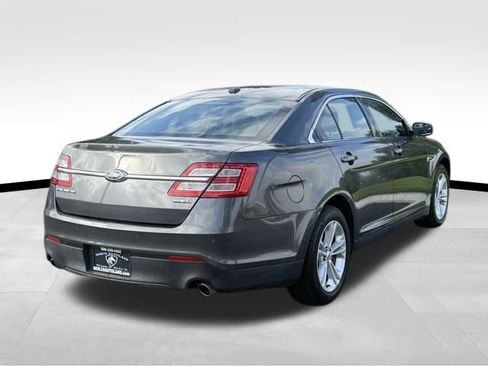 Used 2017 Ford Taurus SEL image 6