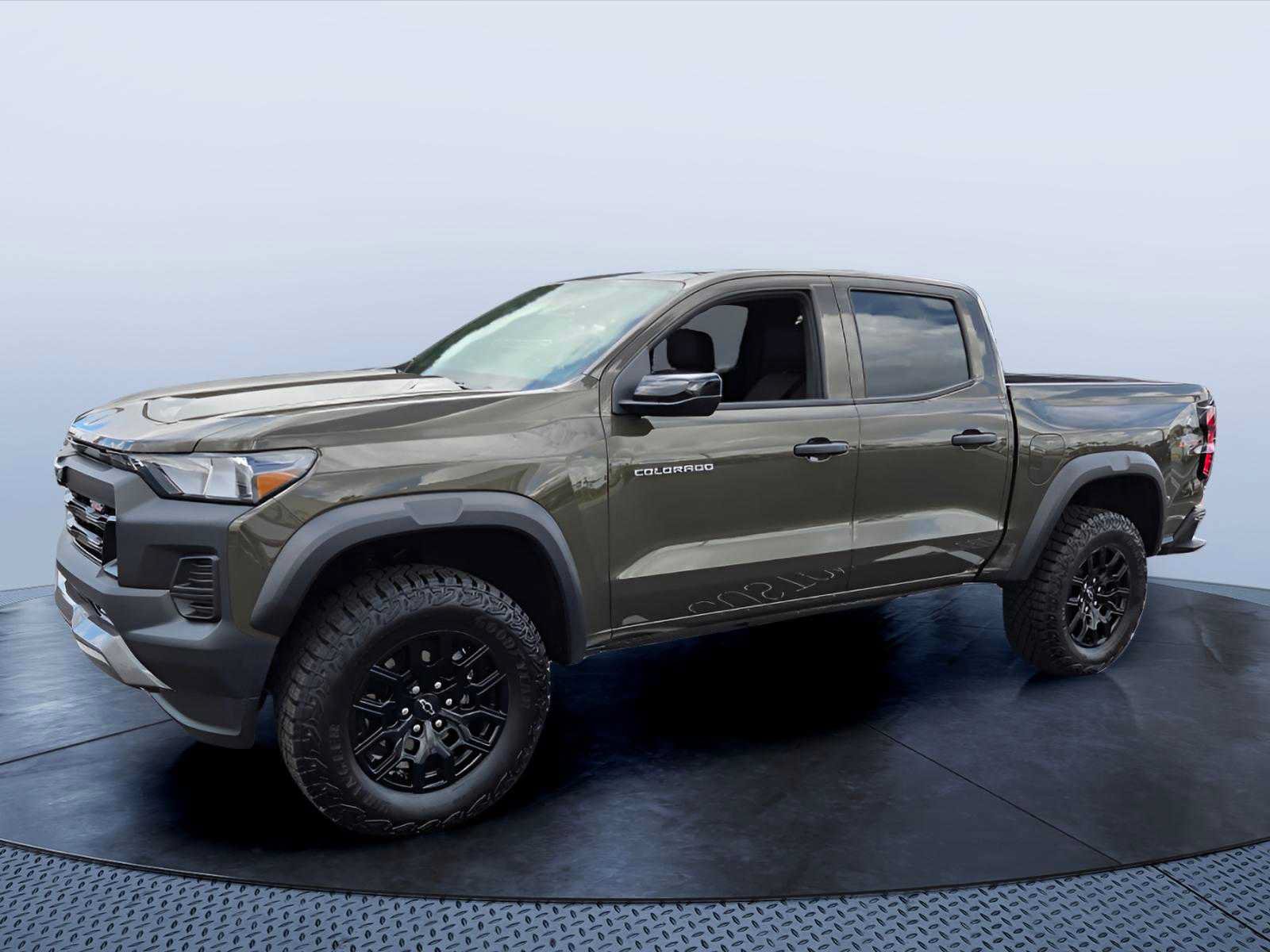 Used 2024 Chevrolet Colorado Trail Boss AWD/4WD image 7