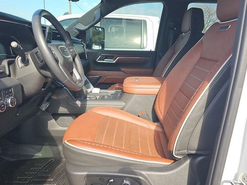 Used 2024 GMC Sierra 2500 Denali Ultimate w/ Max Trailering Package image 5