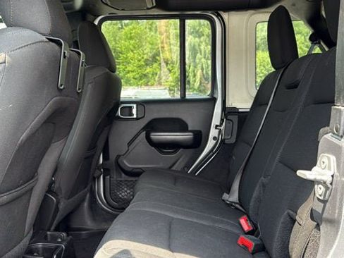 Used 2020 Jeep Wrangler Unlimited Sport S AWD/4WD image 24
