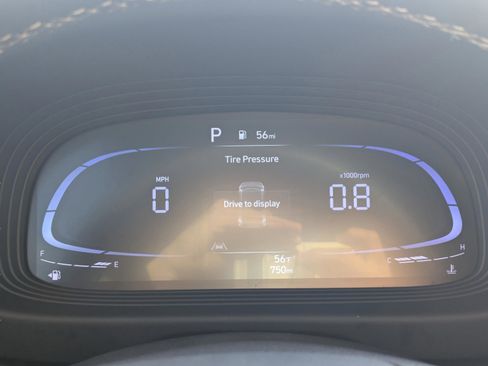 Certified 2024 Hyundai Venue SEL image 29